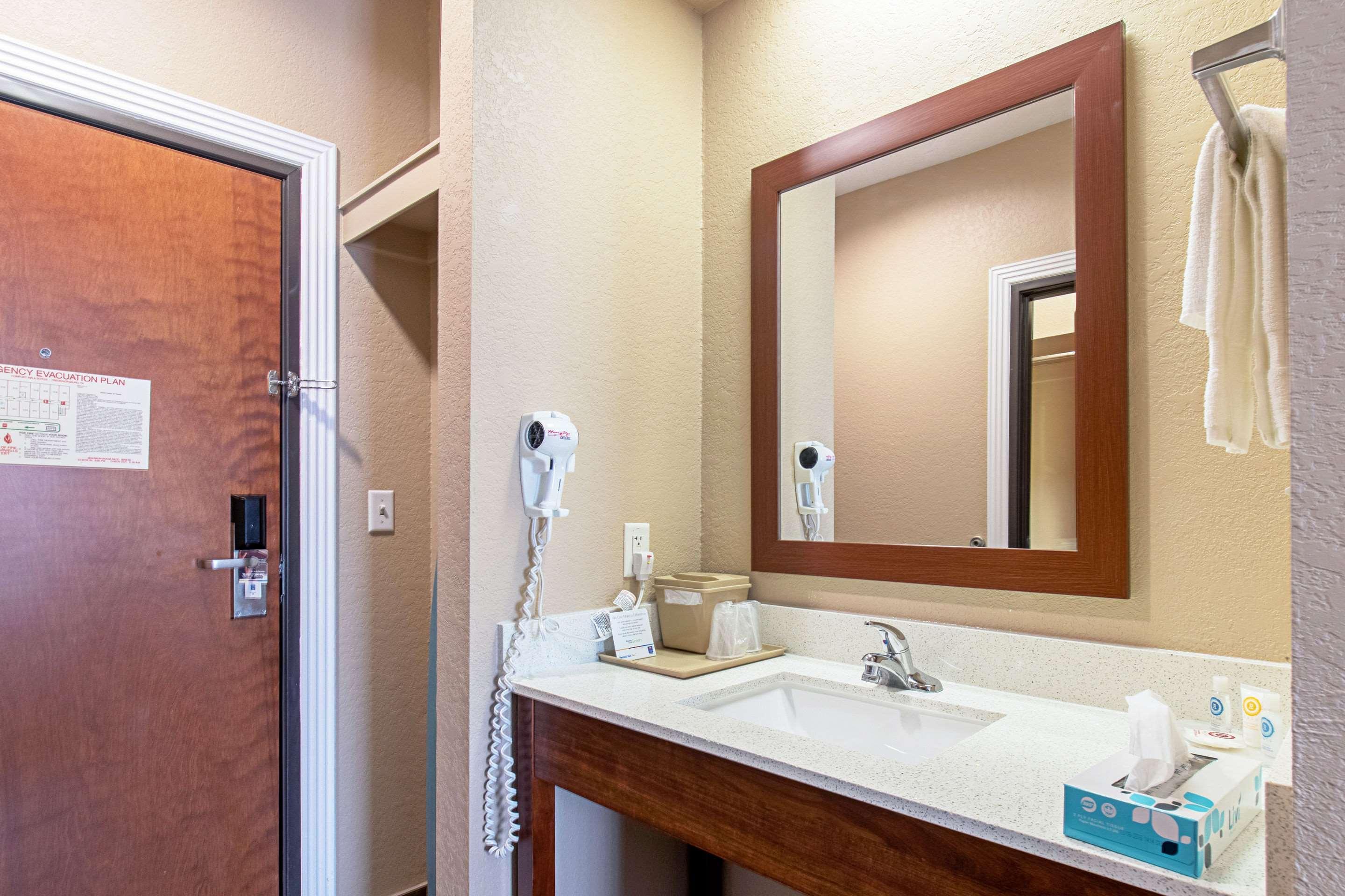 Comfort Inn & Suites And Suites Fredericksburg Exteriér fotografie