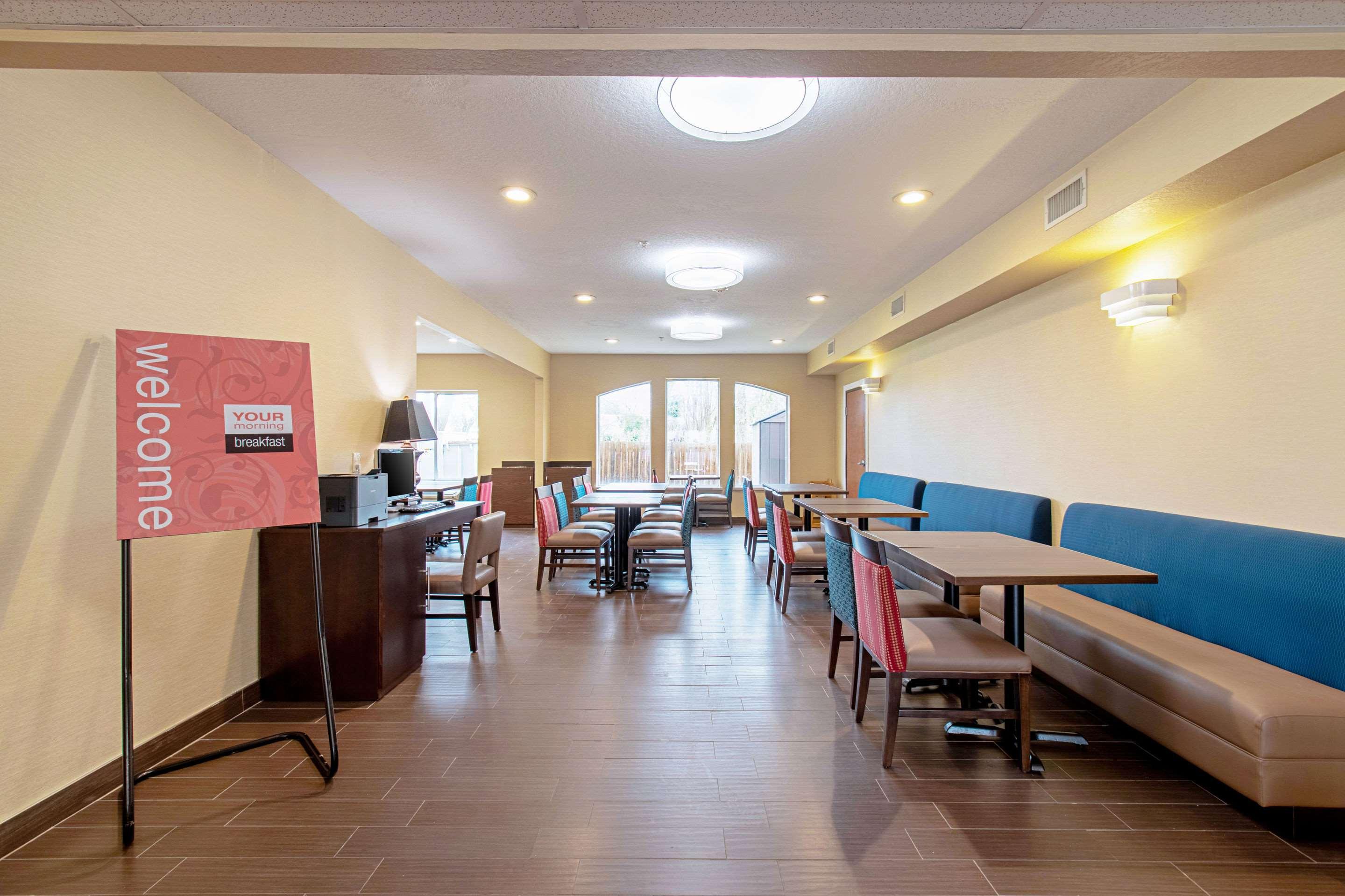 Comfort Inn & Suites And Suites Fredericksburg Exteriér fotografie